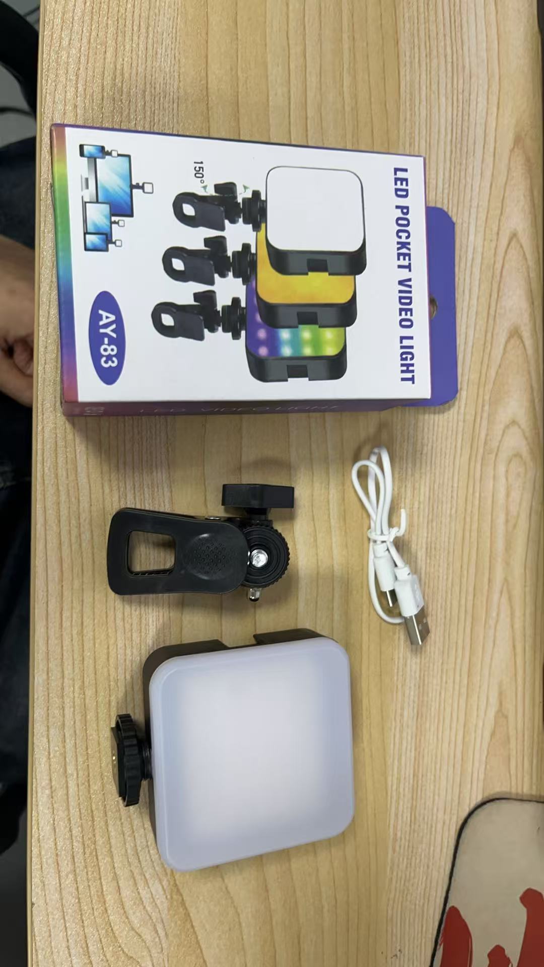 Luz de bolsillo RGB para fotog - Outdoor Lighting And Camera reseña y precio